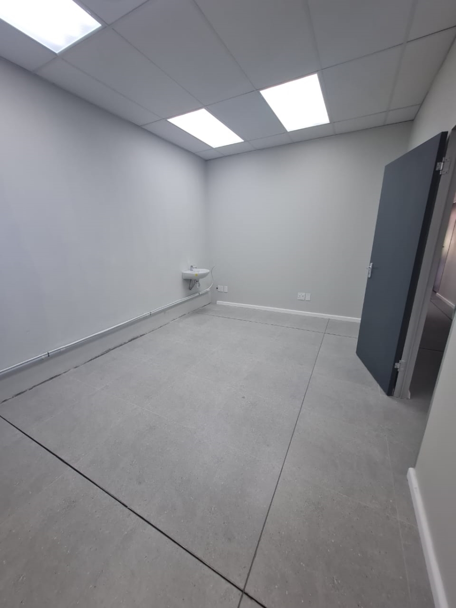 To Let Commercial Property for Rent in Wynberg Western Cape